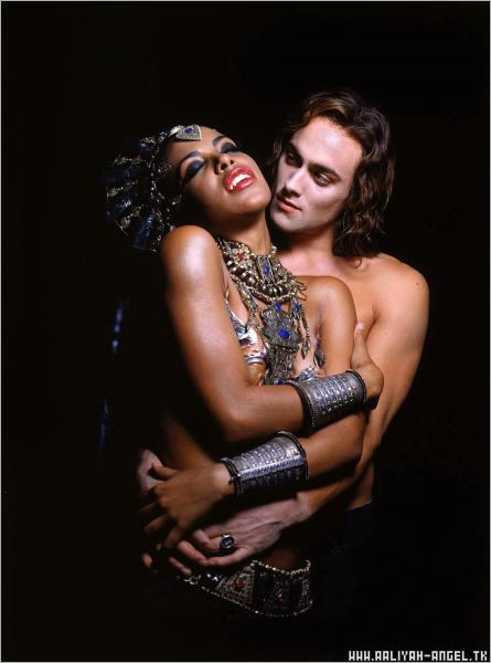 Aaliyah Stuart Townsend Queen Of The Damned
